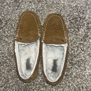 ugg koolaburra brown slipper size 7.